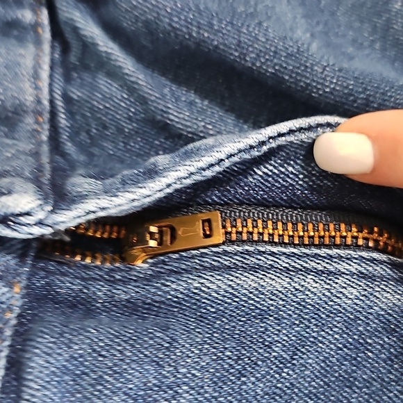 Wrangler Vintage Cut Off High Rise Jean Shorts Size 36 - Picture 5 of 5